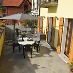 Casa Carmen Dongo